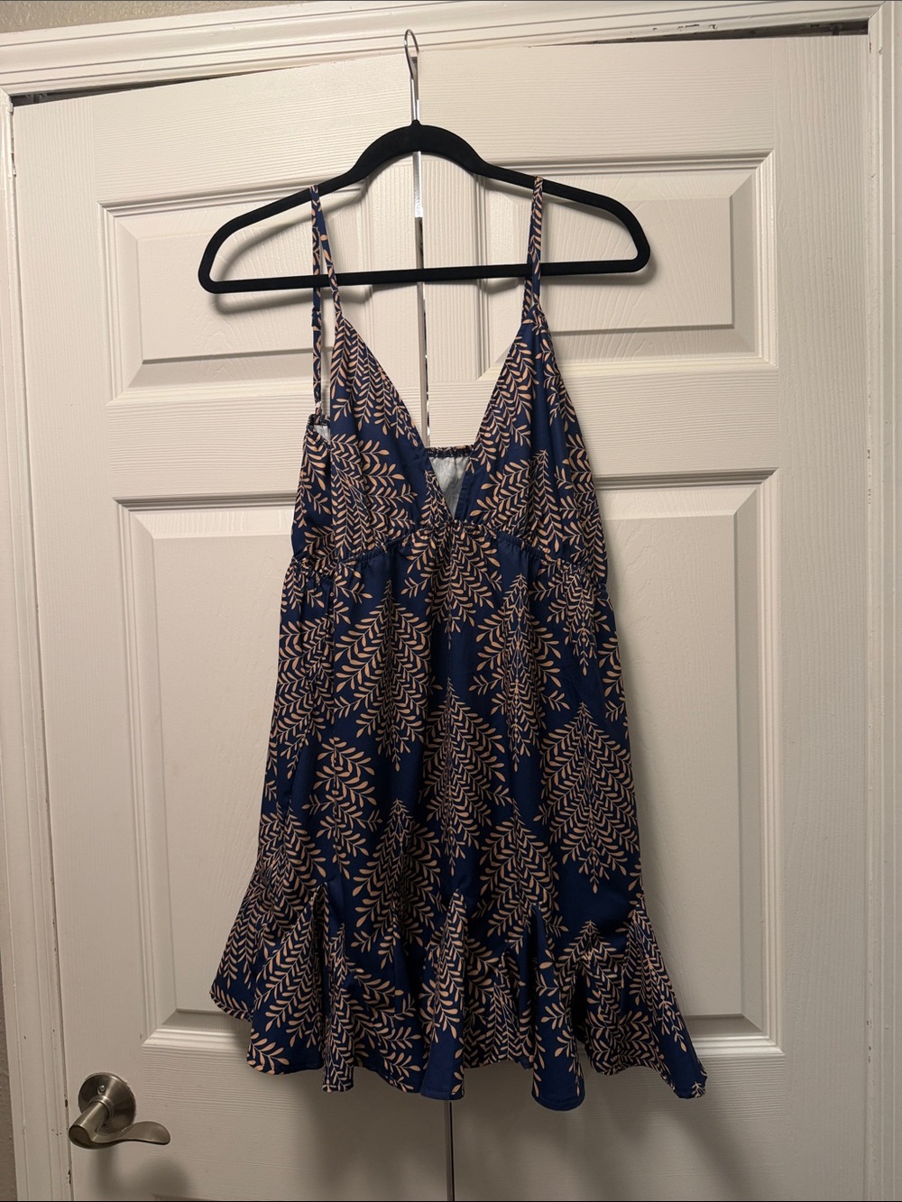 Cupshe Navy and Beige Floral-Leaf Spaghetti Strap Mini Dress